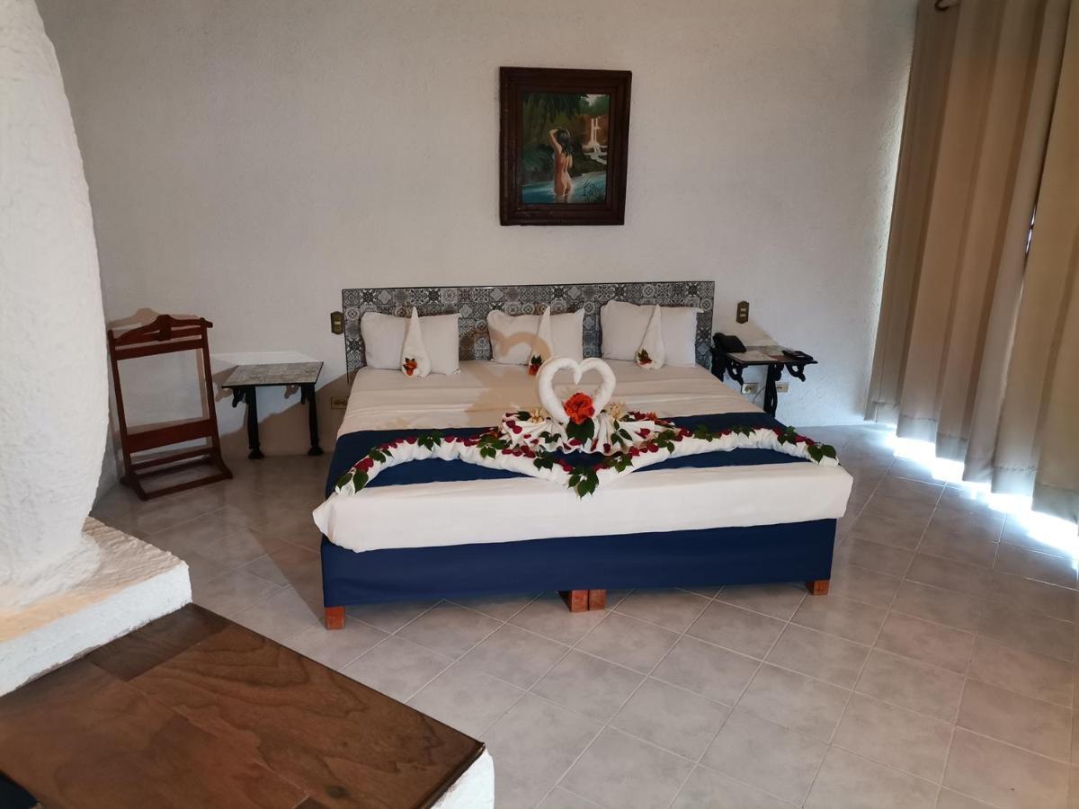 Gran Hotel Hacienda De La Noria Агуаскалиентес Екстериор снимка A bedroom at the hotel