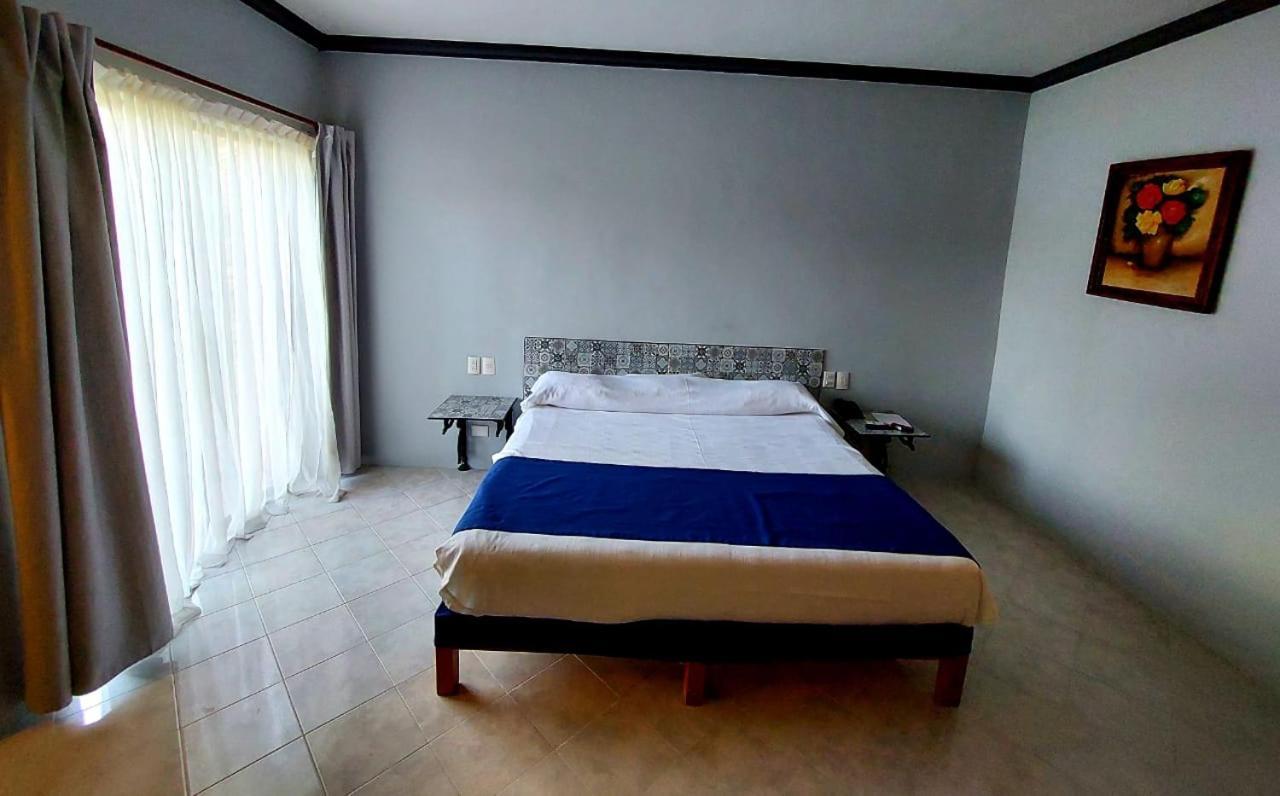Gran Hotel Hacienda De La Noria Агуаскалиентес Екстериор снимка A bedroom at the hotel